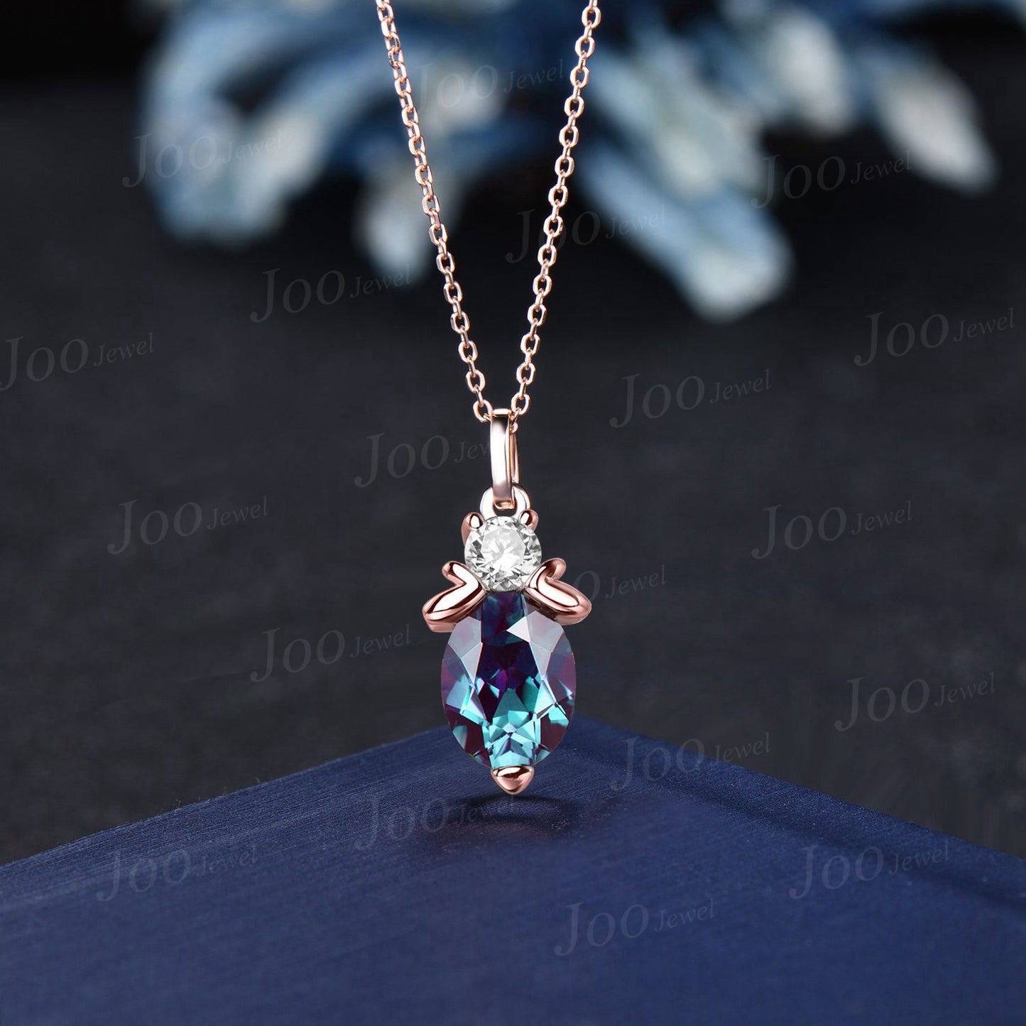 1.5ct Oval Cut Color-Change Alexandrite Moissanite Pendant 14k Rose Gold Honey Bee Necklace Unique June Birthstone Birthday Gift for Women