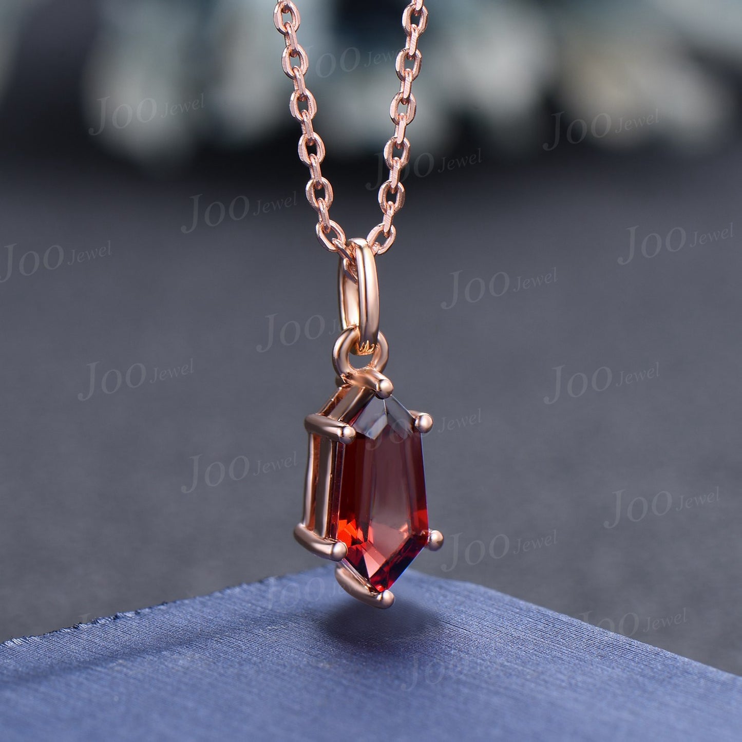 Shield Cut Natural Garnet Pendant Necklace 14k/18k Rose Gold Vintage Unique Dainty Red Gemstone Wedding Pendant For Women Personalized Gifts