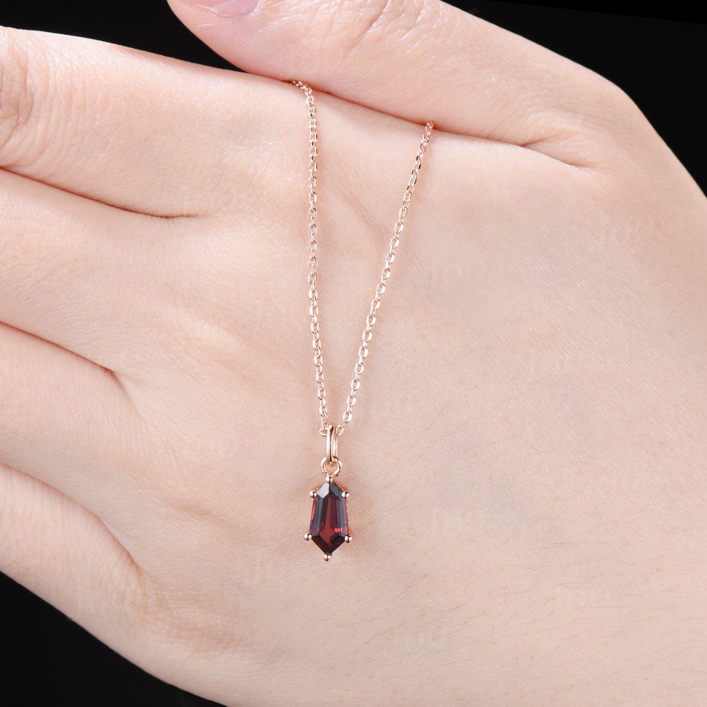 Shield Cut Natural Garnet Pendant Necklace 14k/18k Rose Gold Vintage Unique Dainty Red Gemstone Wedding Pendant For Women Personalized Gifts