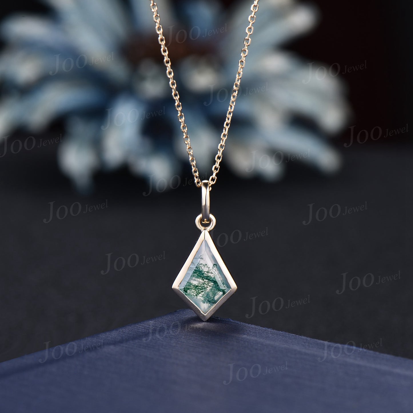 Bezel Set Natural Green Moss Agate Drop Necklace Vintage Kite Shaped Gemstone Pendant 14K Rose Gold Unique Solitaire Bridal Necklace Women