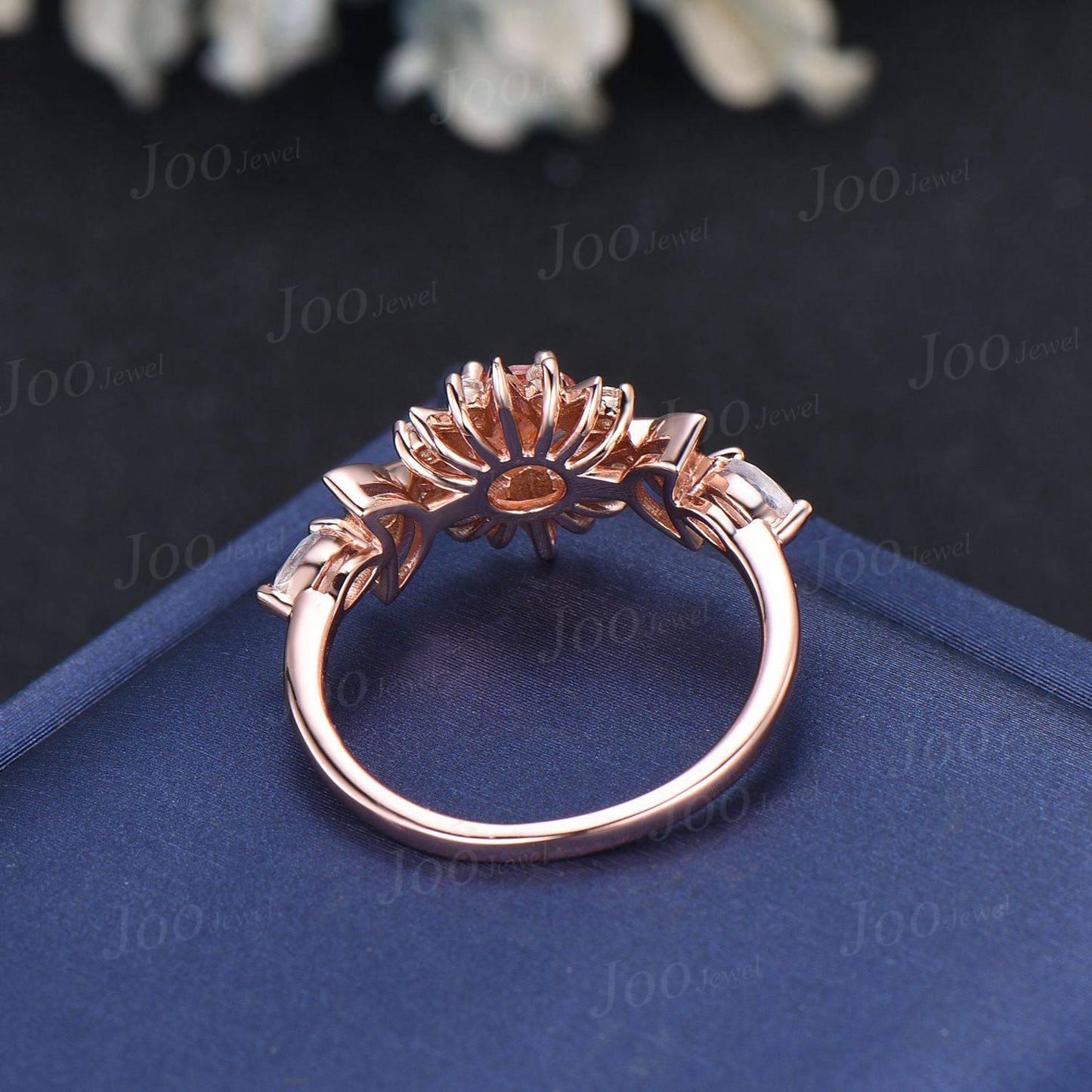 Round Cut Nature Sunstone Ring Sun Engagement Ring Orange Gemstone Jewelry Starburst Moon Ring for Women Unique Healing Stone Ring Gifts