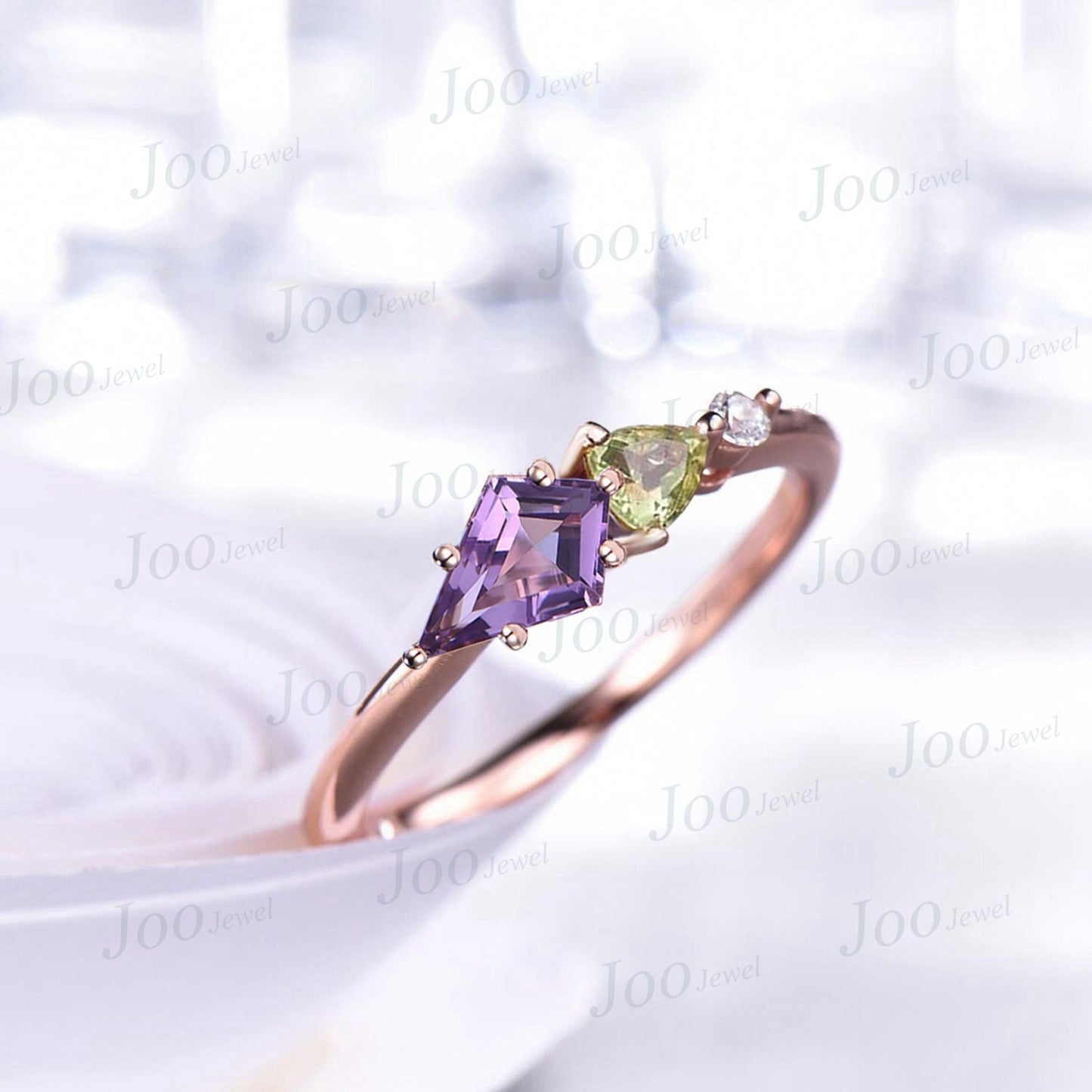 Unique February Birthstone Engagement Ring Kite Shaped Natural Amethyst Promise Rings Peridot Moissanite Three Stone Minimalist Wedding Ring