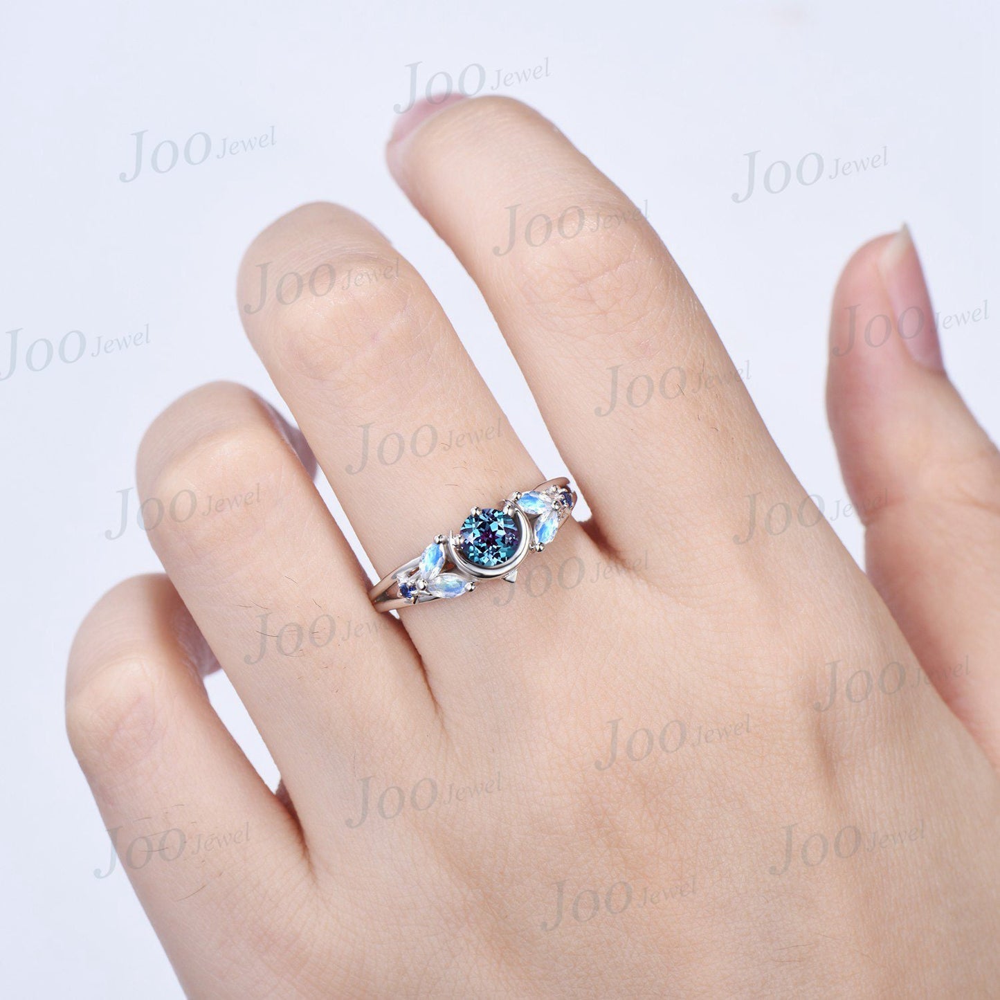 Color-Change Alexandrite Engagement Ring Half Moon Star Ring White Gold Split Shank Design Moonstone Celestial Wedding Ring Platinum Rings