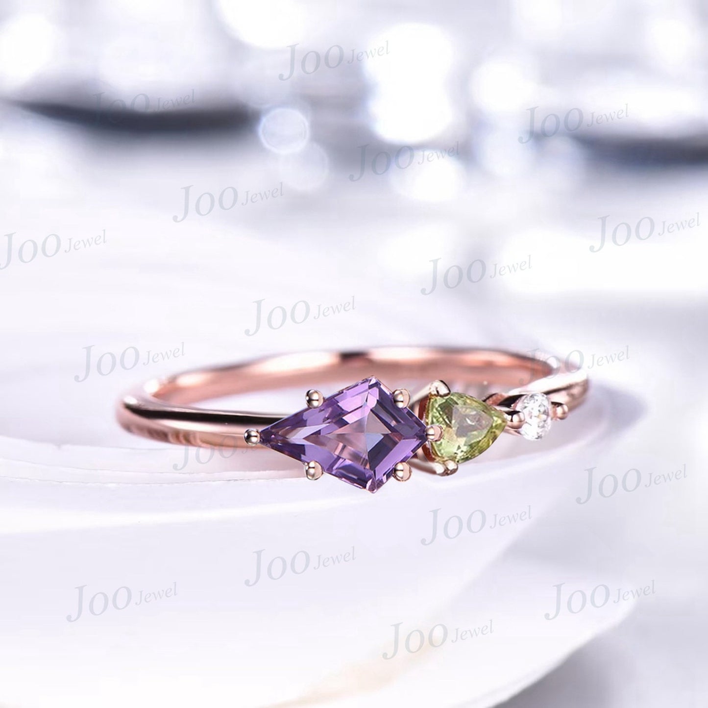 Unique February Birthstone Engagement Ring Kite Shaped Natural Amethyst Promise Rings Peridot Moissanite Three Stone Minimalist Wedding Ring
