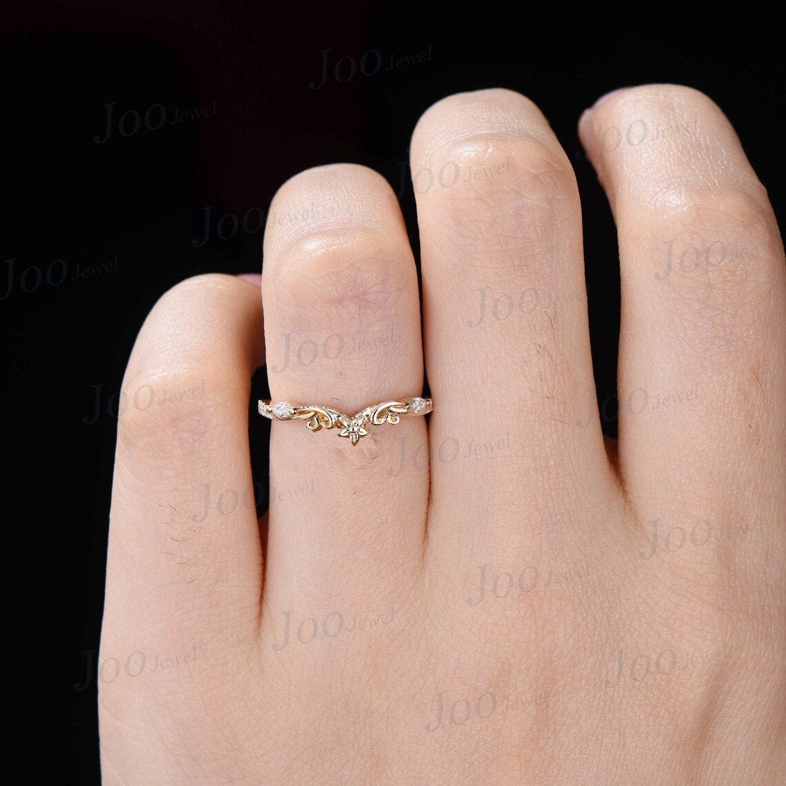 Nature Inspired Moissanite Contour Wedding Band 14K Gold Unique Floral Curved Wedding Ring Twig Vine Stackable Filigree Bridal Promise Ring