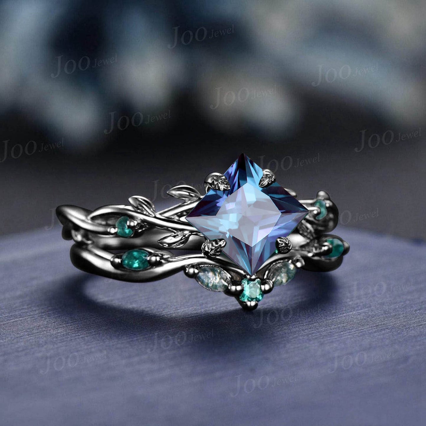 Princess Cut Color-Change Alexandrite Emerald Ring Set Gothic Witchy Black Gold Proposal Ring June Birthstone Bridal Set Anniversary Gifts