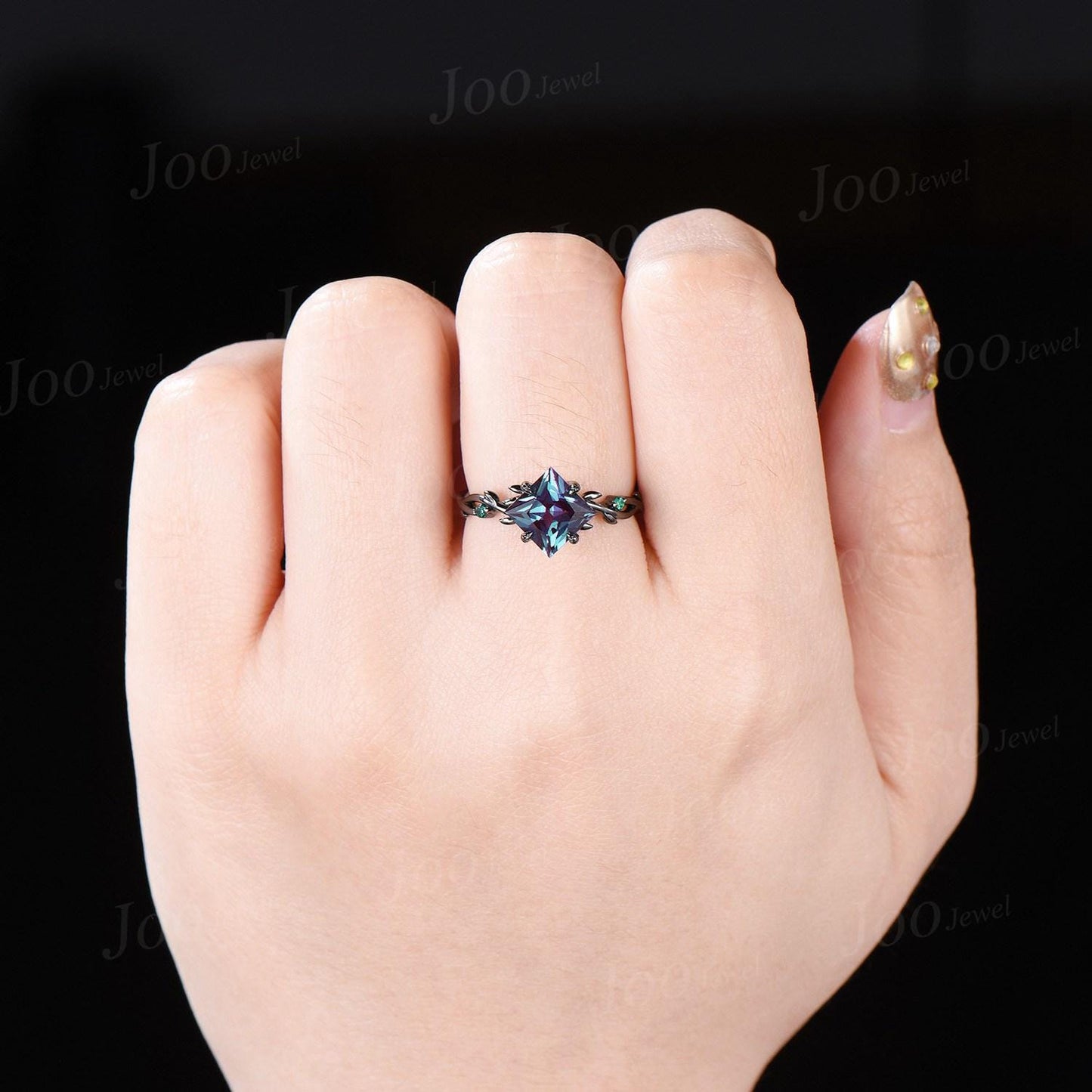 Princess Cut Color-Change Alexandrite Emerald Ring Set Gothic Witchy Black Gold Proposal Ring June Birthstone Bridal Set Anniversary Gifts