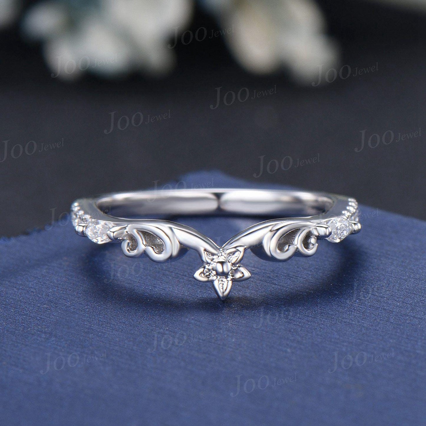 Nature Inspired Moissanite Contour Wedding Band 14K Gold Unique Floral Curved Wedding Ring Twig Vine Stackable Filigree Bridal Promise Ring