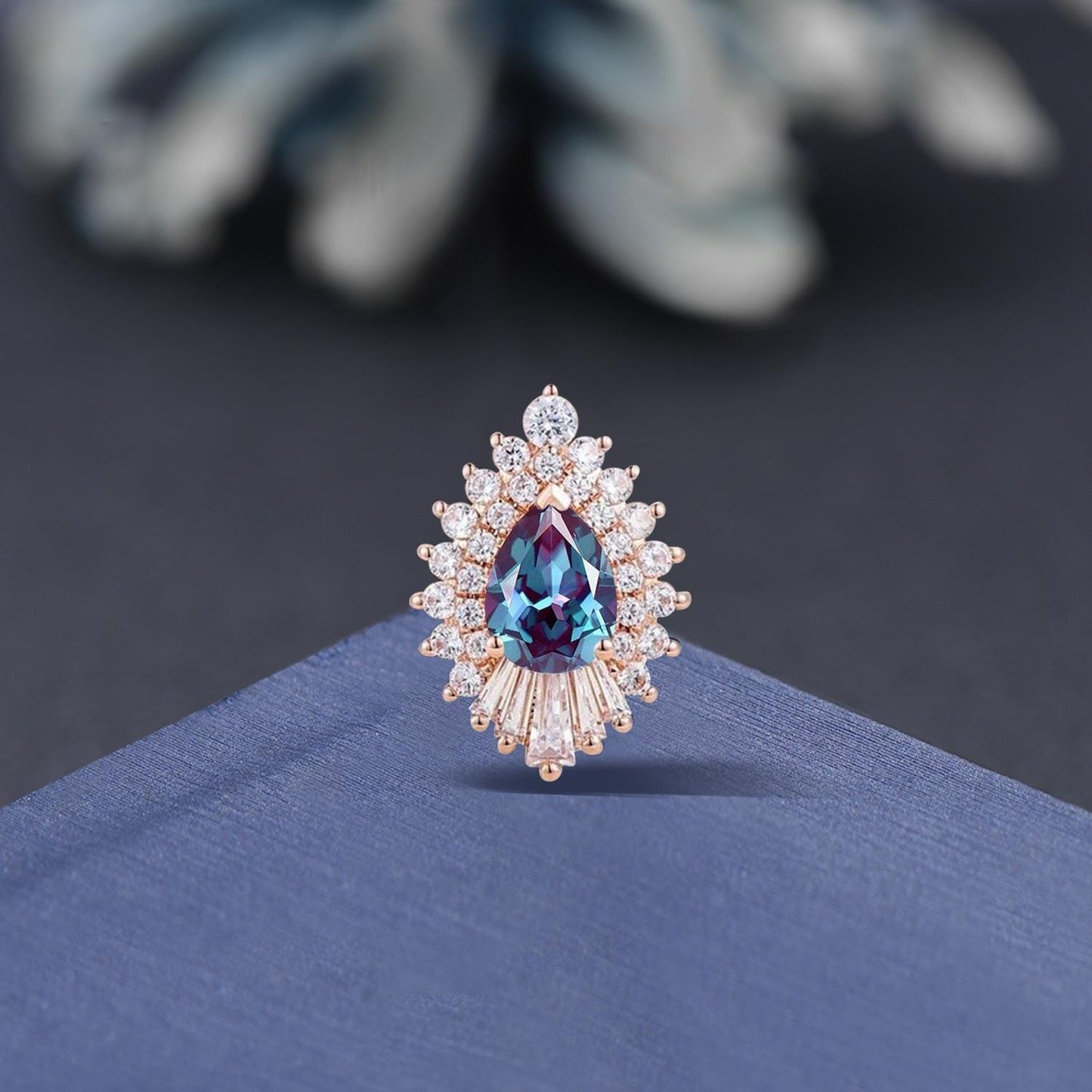 Vintage Luxury Color-Changing Alexandrite Brooch 14K Solid Gold Double Halo Moissanite Diamond Gemstone Lapel Pins Personalized Brooch Pin
