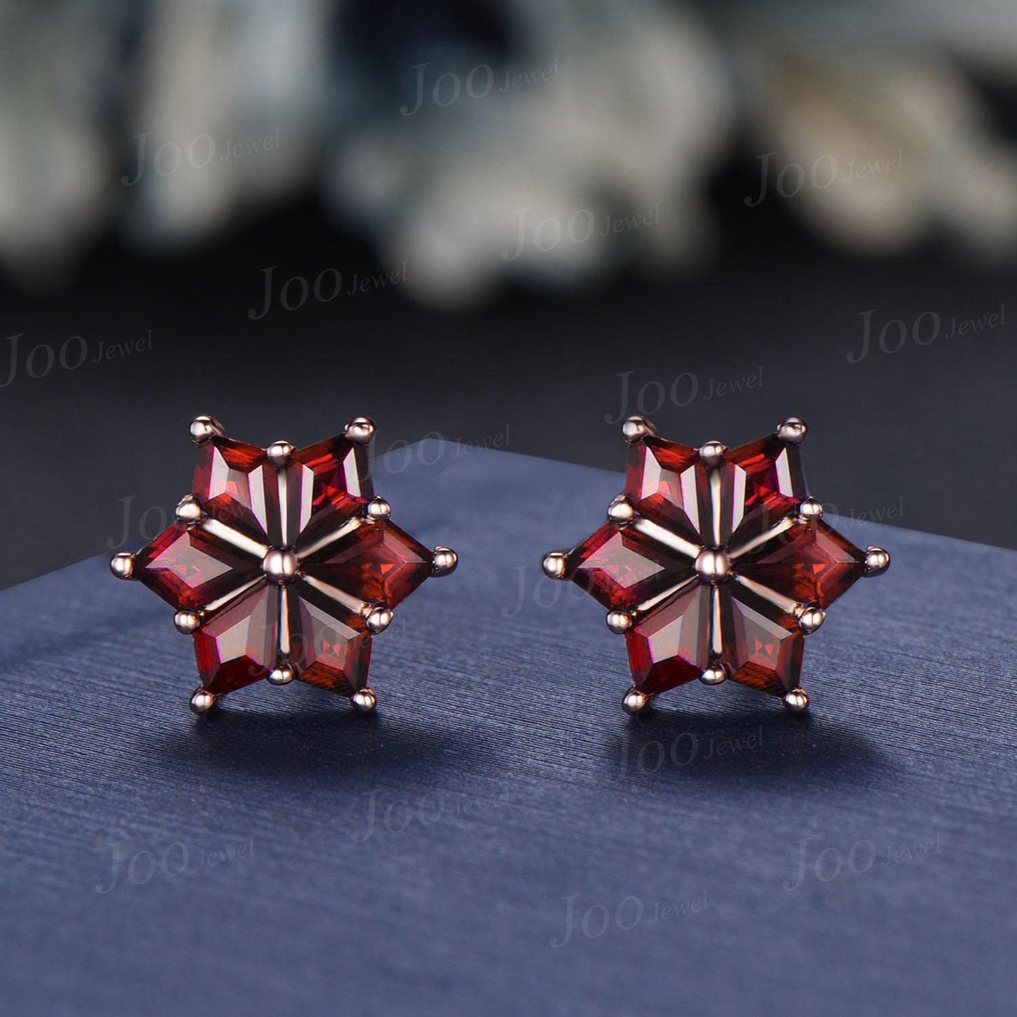 Natural Garnet Stud Flower Earrings Vintage Sterling Silver Snowflake Earrings Kite Cut Garnet Gemstone Earrings for Women Christmas Earring