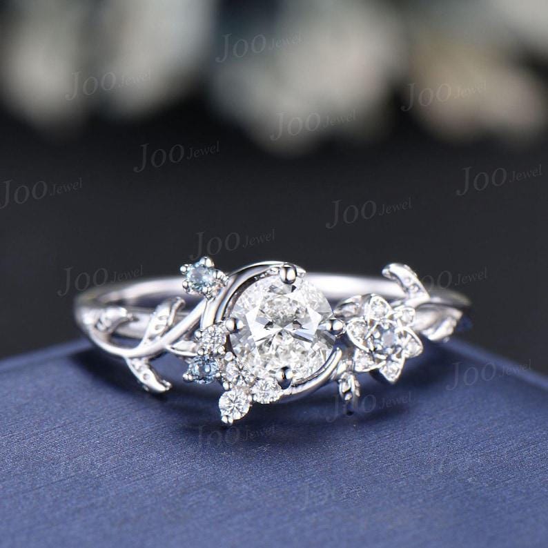 Nature Inspired Round Cut 5mm Lab Grown Diamond Ring Crescent Moon VVS D Diamond Wedding Ring Dainty Art Deco Diamond Promise Ring for Women
