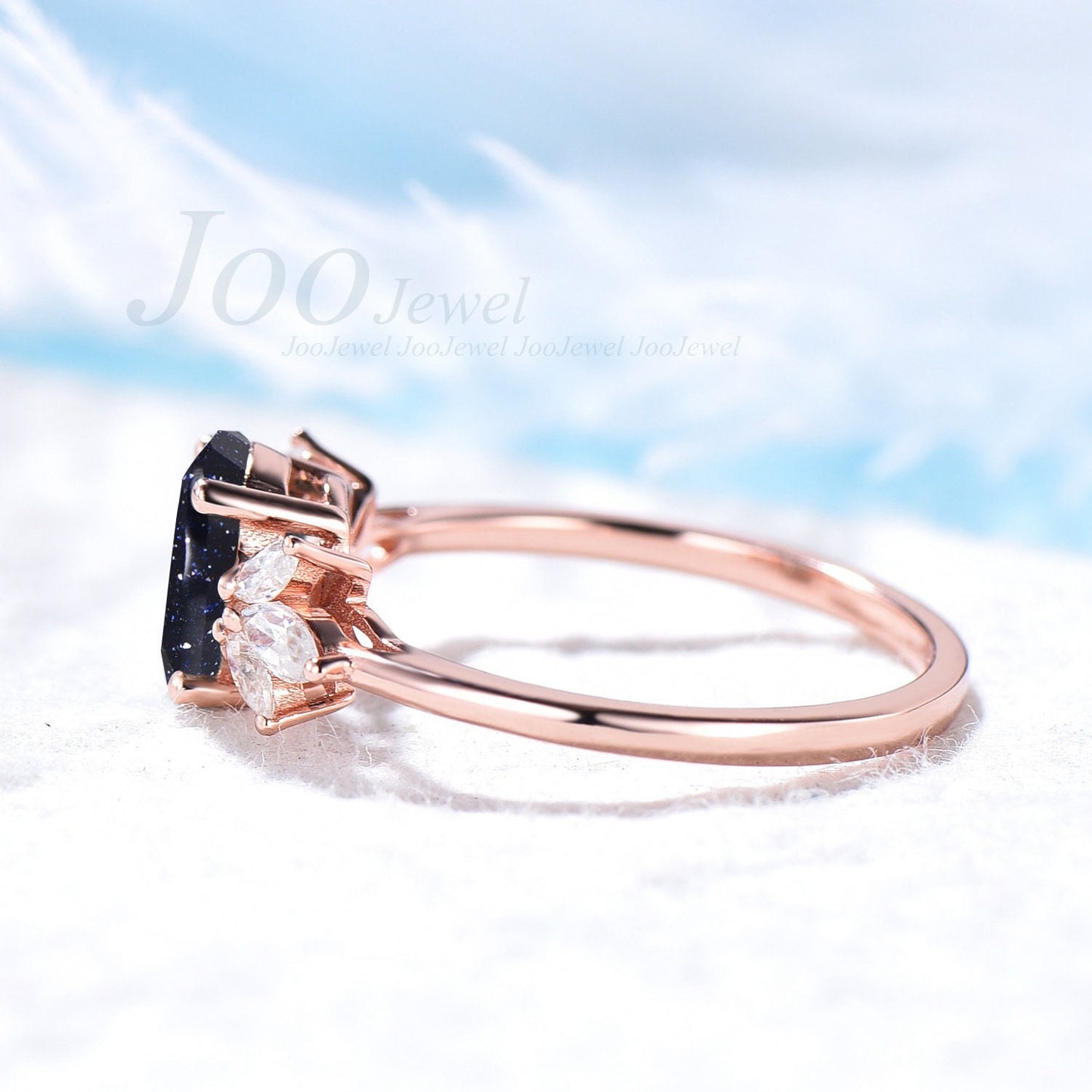 1.5ct Oval Blue Sandstone Ring Galax Gemstone Ring Energy Healing Crystal Jewelry Blue Goldstone Engagement Ring Women Cluster Ring Vintage