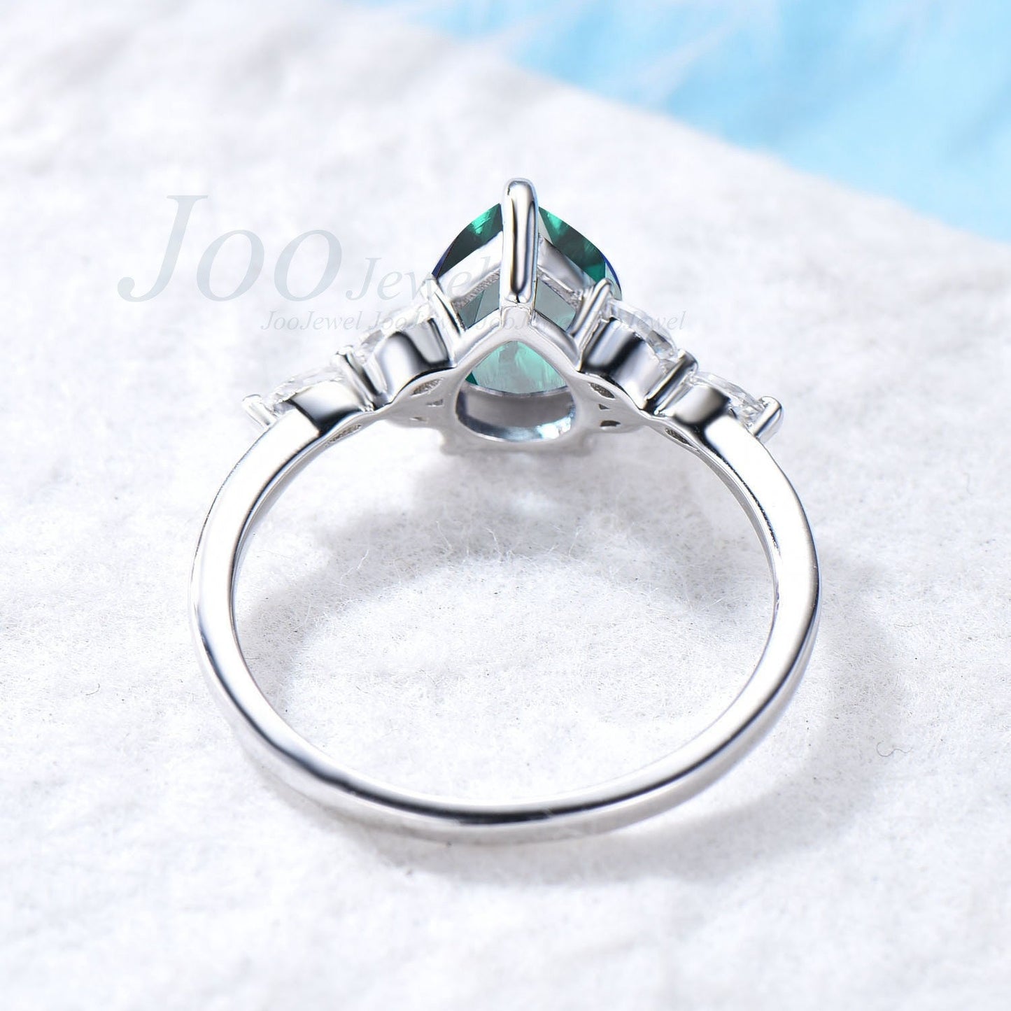 Pear Cut Emerald Engagement Ring Vintage Dainty Sterling Silver Emerald Wedding Ring May Birthstone Ring Anniversary Jewelry Gift Women