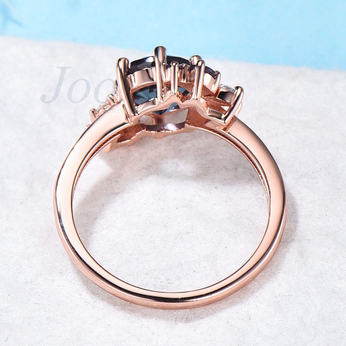 Round Alexandrite Engagement Ring Cluster Alexandrite Ring Wedding Ring Vintage Moissanite Cluster Bridal Ring Promise Ring Gift for Her