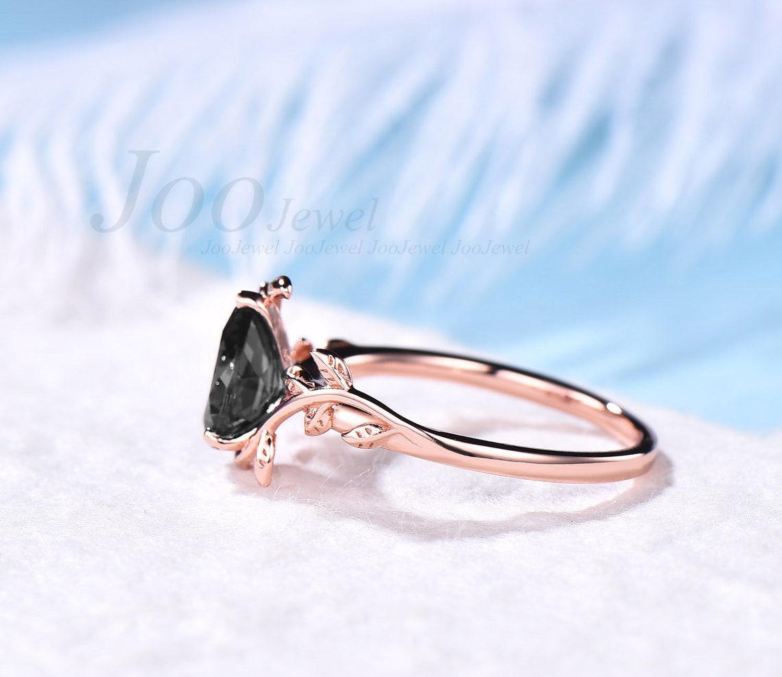 925 Sterling Silver Natural Pear Cut Black Onyx Engagement Ring Vintage Leaf Ring with Black Stone Birthday Gift Black Onyx Wedding Ring
