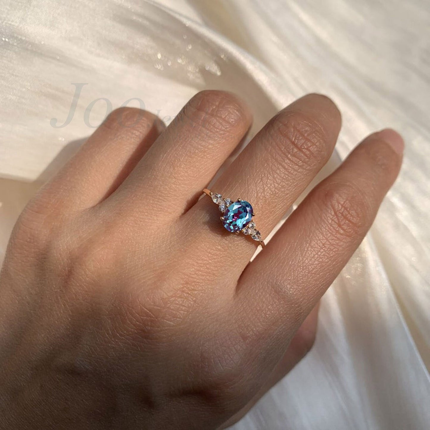 Oval Alexandrite Ring Cluster Engagement Ring Rose Gold Lab Diamond Ring June Birthstone Color Change Stone Wedding Anniversary Jewelry