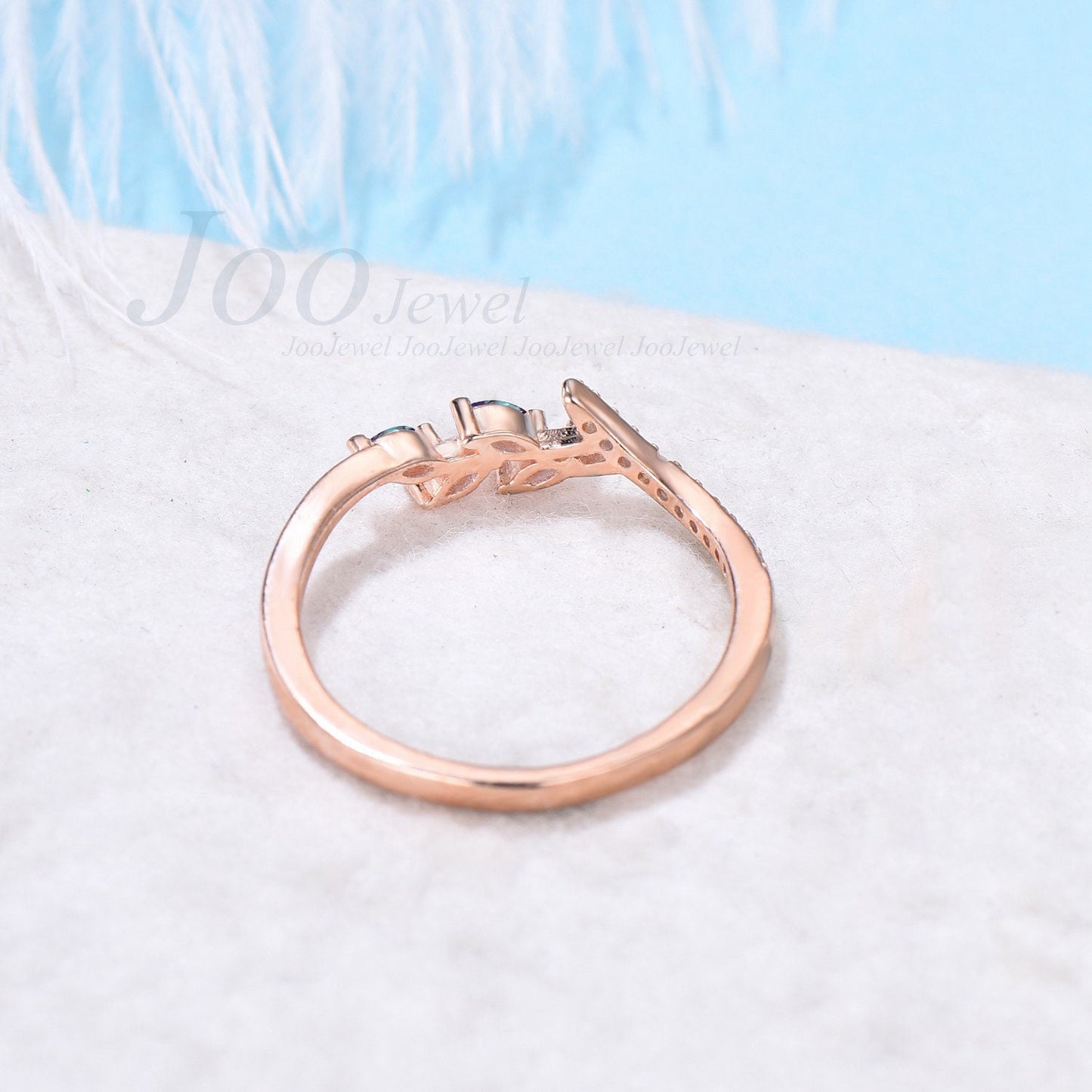 Leaf Wedding Band Marquise Cut Minimalist Alexandrite Wedding Ring Vintage Moissanite Alexandrite Twig and Leaf Ring Nature Inspired Jewelry