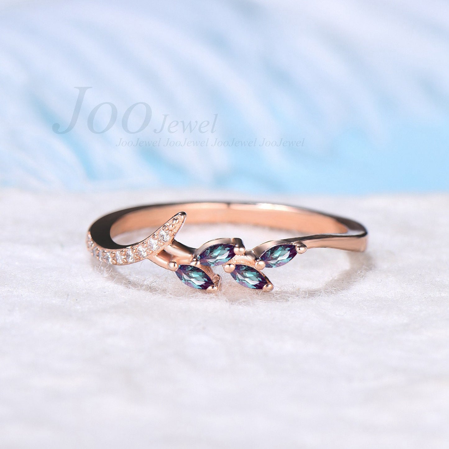 Leaf Wedding Band Marquise Cut Minimalist Alexandrite Wedding Ring Vintage Moissanite Alexandrite Twig and Leaf Ring Nature Inspired Jewelry