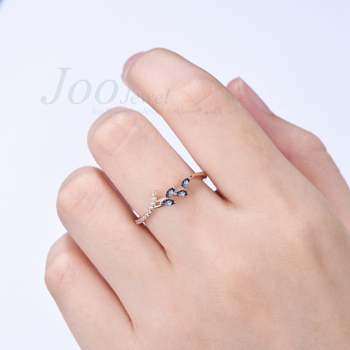 Leaf Wedding Band Marquise Cut Minimalist Alexandrite Wedding Ring Vintage Moissanite Alexandrite Twig and Leaf Ring Nature Inspired Jewelry