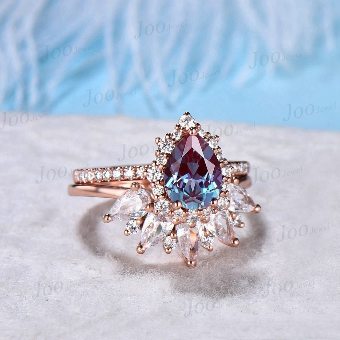 2pcs Pear Shaped Halo Solitaire Alexandrite Ring Set Half Eternity Moissanite Band Luxy Color Changing Alexandrite Cocktail Statement Rings