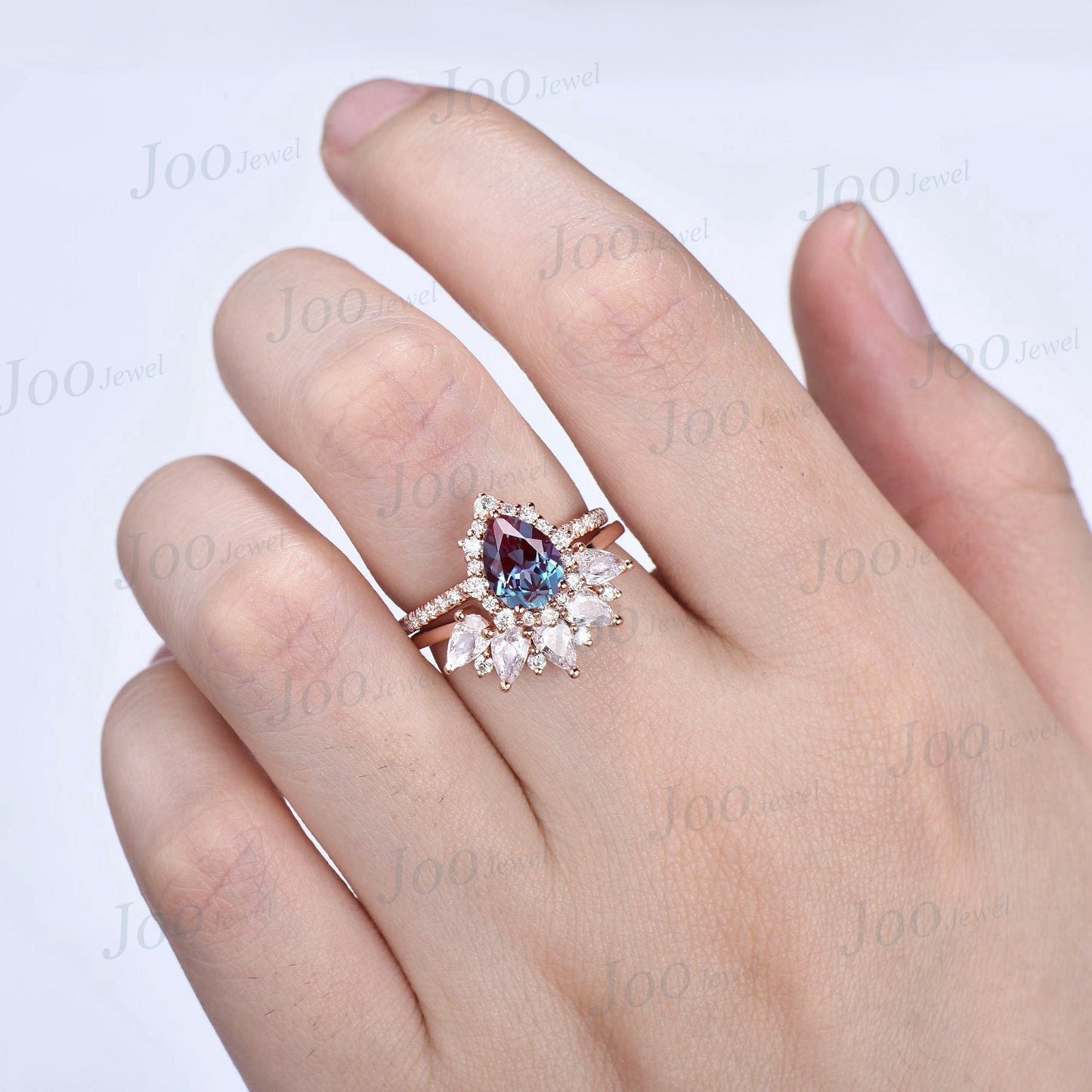 2pcs Pear Shaped Halo Solitaire Alexandrite Ring Set Half Eternity Moissanite Band Luxy Color Changing Alexandrite Cocktail Statement Rings