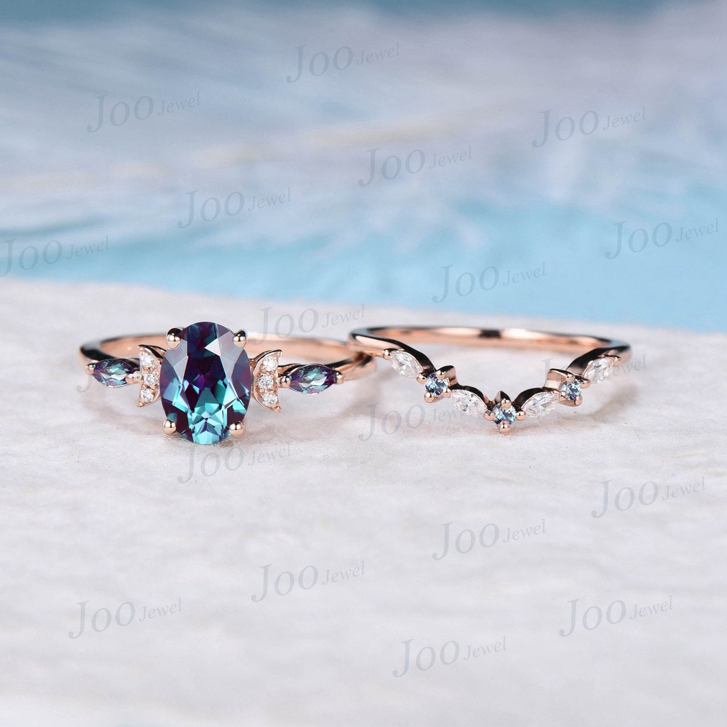 1.5ct Oval Alexandrite Moon Engagement Ring Set 2pcs Rose Gold Celestial Alexandrite Bridal Set Moissanite Alexandrite Curve Wedding Band