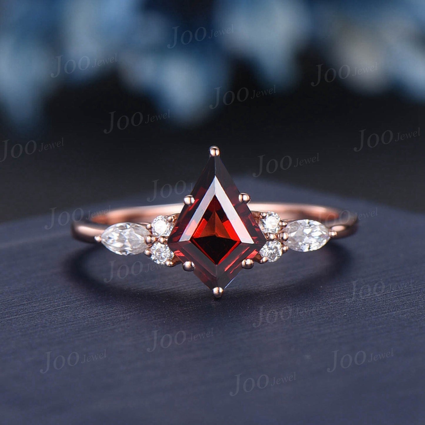 Natural Garnet Moissanite Engagement Ring Set Red Gemstone Kite Ring Set 10K Rose Gold January Birthstone Wedding Ring Vintage Promise Ring