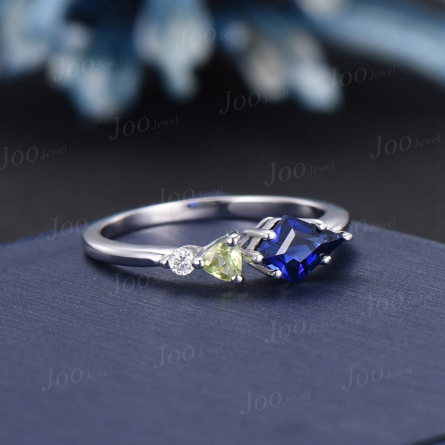 Unique September Birthstone Promise Ring Kite Shaped Blue Sapphire Engagement Rings Peridot Moissanite Three Stone Minimalist Wedding Ring