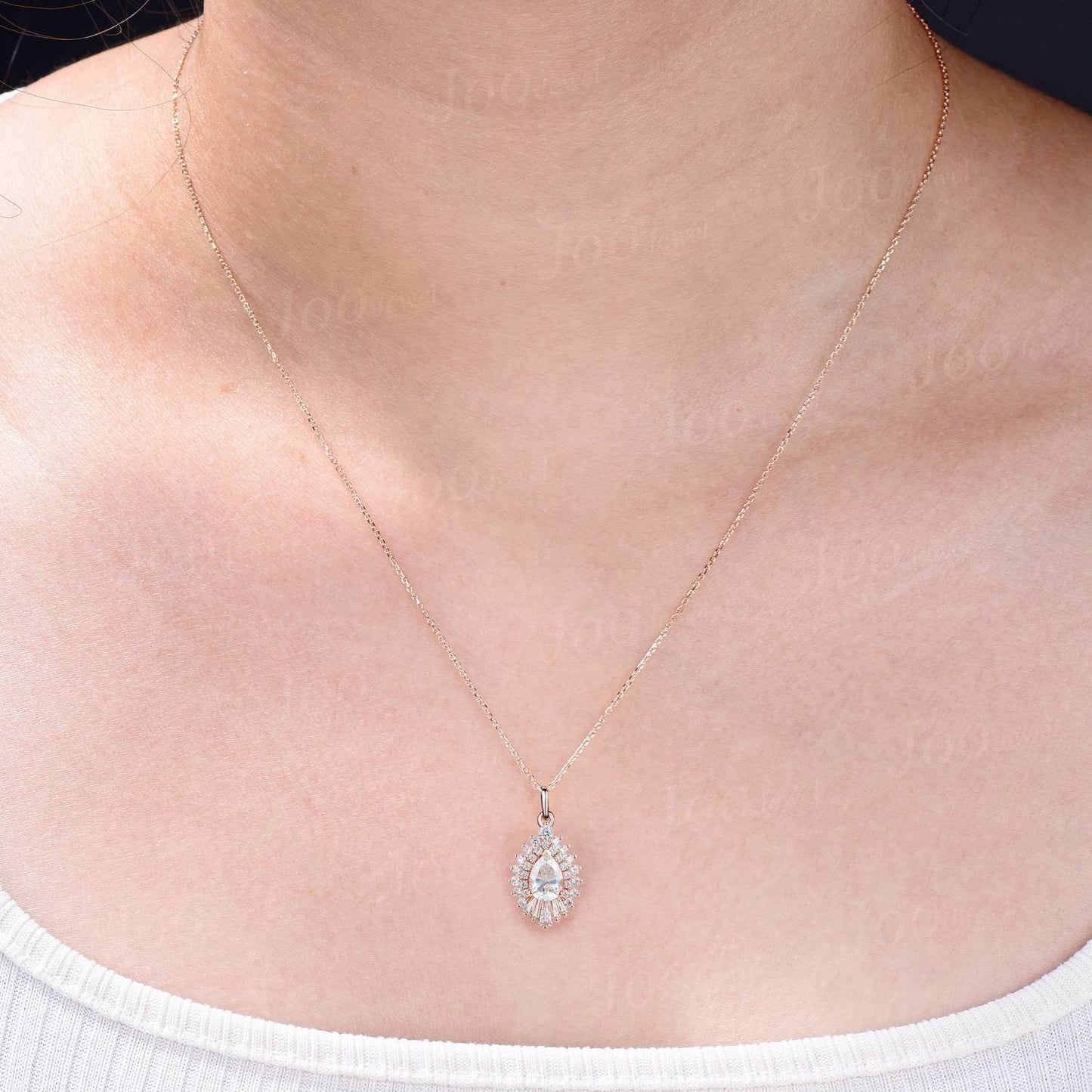 Luxury Pear Moissanite Pendant Necklace 14K Gold April Birthstone Necklace Double Halo Moissanite Diamond Necklace Banquet Gemstone Jewelry