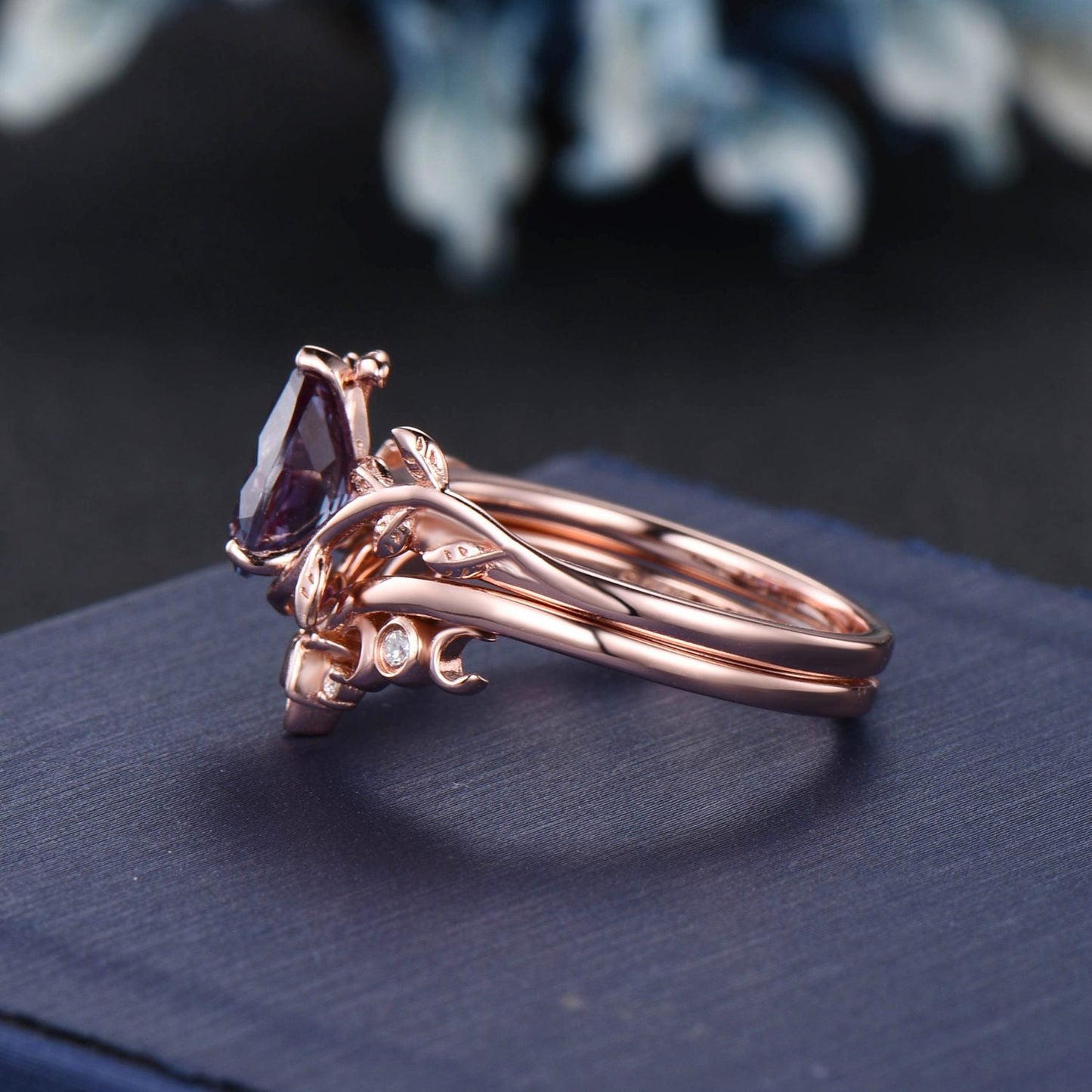 1.25ct Pear Nature Inspired Color-Change Alexandrite Bridal Set Unique Triple Moon Leaf Diamond Band Branch Alexandrite Ring Proposal Gifts