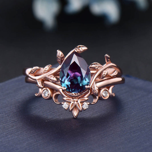 1.25ct Pear Nature Inspired Color-Change Alexandrite Bridal Set Unique Triple Moon Leaf Diamond Band Branch Alexandrite Ring Proposal Gifts