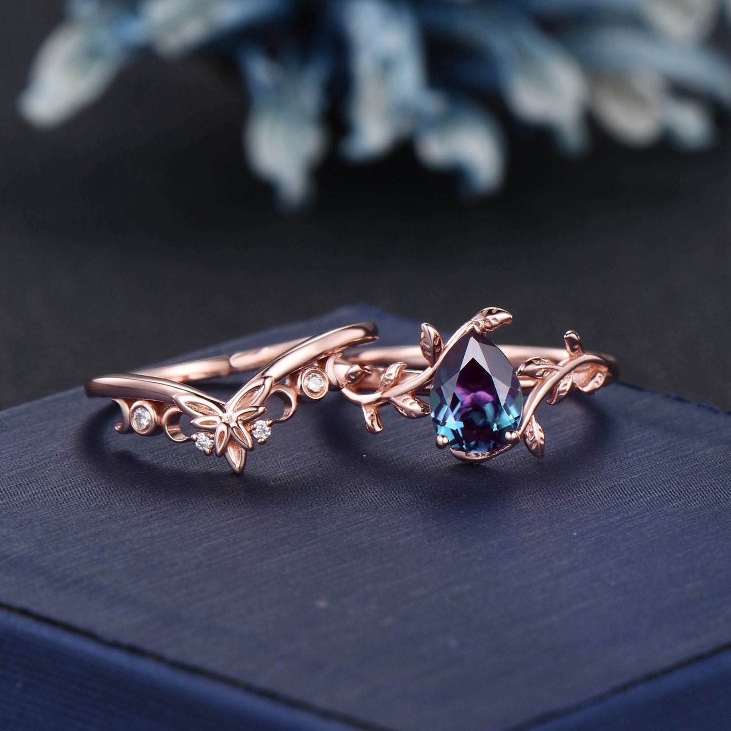 1.25ct Pear Nature Inspired Color-Change Alexandrite Bridal Set Unique Triple Moon Leaf Diamond Band Branch Alexandrite Ring Proposal Gifts