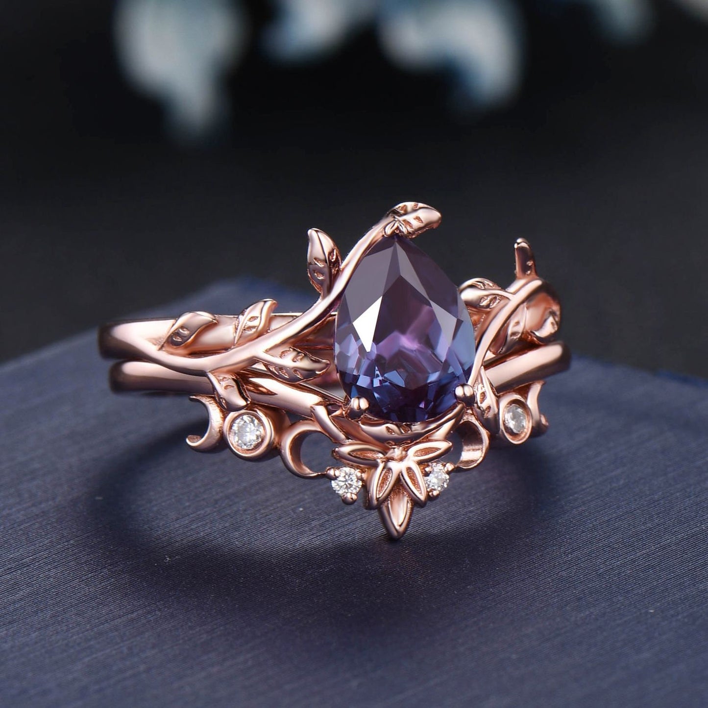 1.25ct Pear Nature Inspired Color-Change Alexandrite Bridal Set Unique Triple Moon Leaf Diamond Band Branch Alexandrite Ring Proposal Gifts