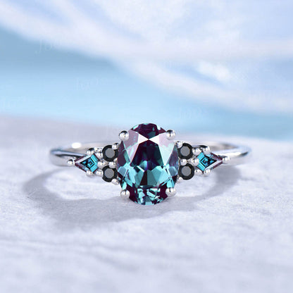 1.5ct Oval Color-Change Alexandrite Engagement Rings 14K White Gold Black Spinel Kite Alexandrite Ring Unique June Birthstone Birthday Gifts