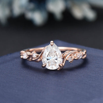 Vintage Pear Cut Diamond Engagement Ring Set Lab Grown Diamond IGI Certificate Wedding Ring for Women Nature Inspired Diamond Ring