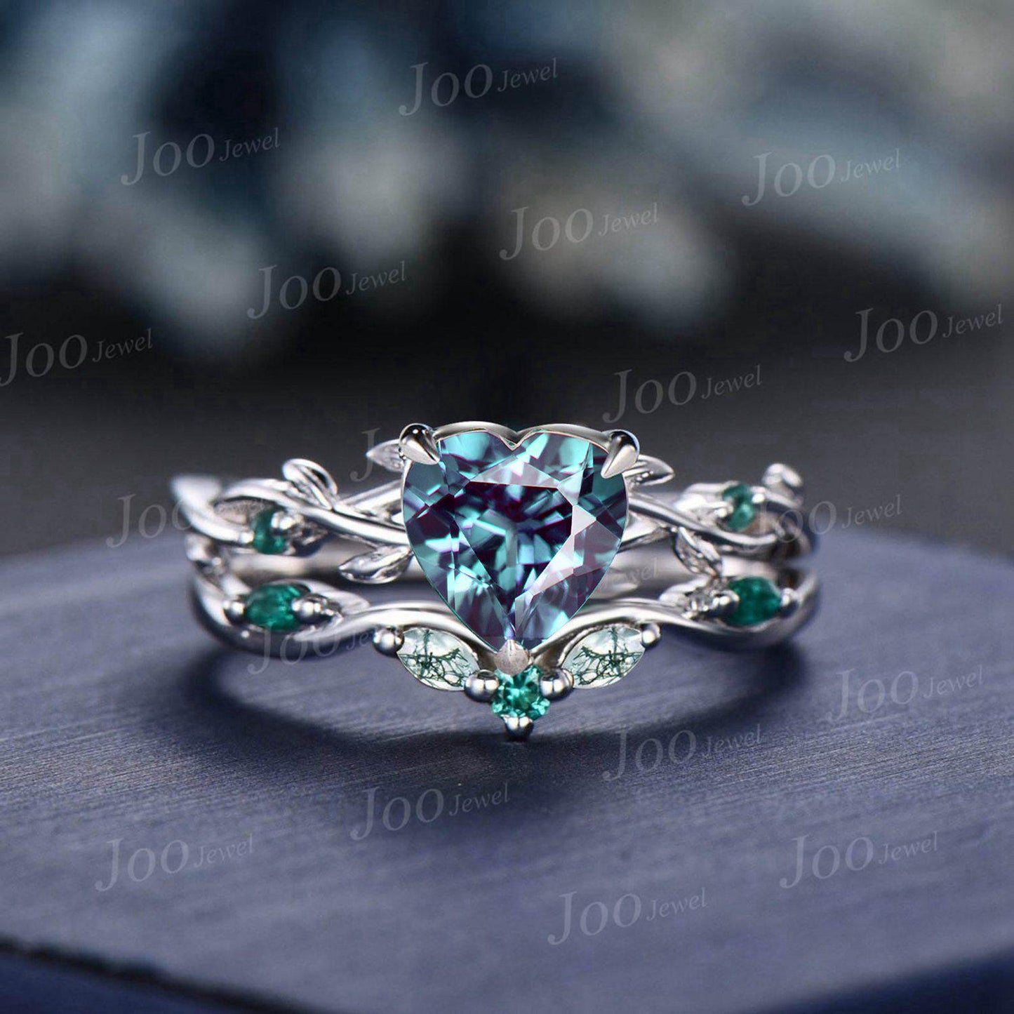 Twig Vine Heart Cut Color-Change Alexandrite Engagement Ring Set Heart Wedding Ring Set Goth Black Promise Ring for Women Anniversary Gifts