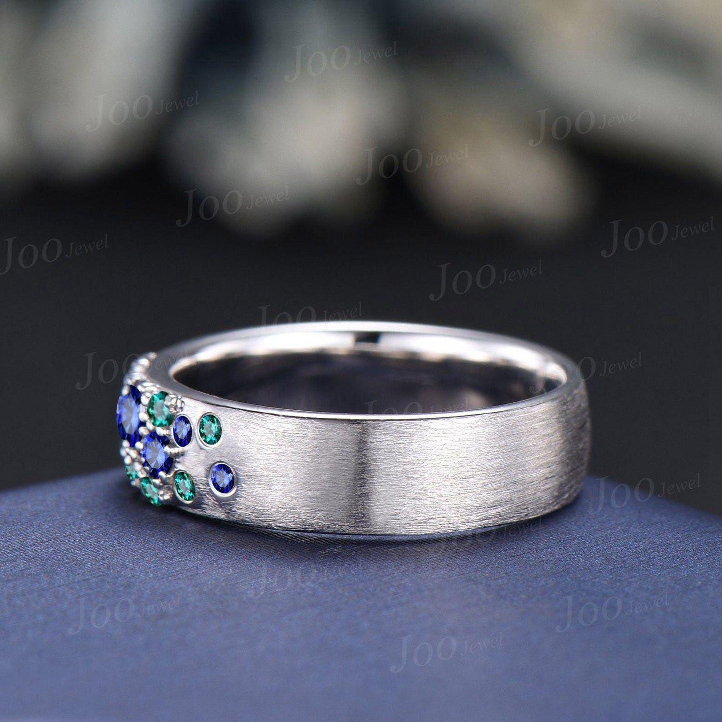 Round Green Emerald& Blue Sapphire Brushed Finish Band Promise Ring for Men Women in 10k/14k/18k White Gold Art Deco Cluster Wedding Band