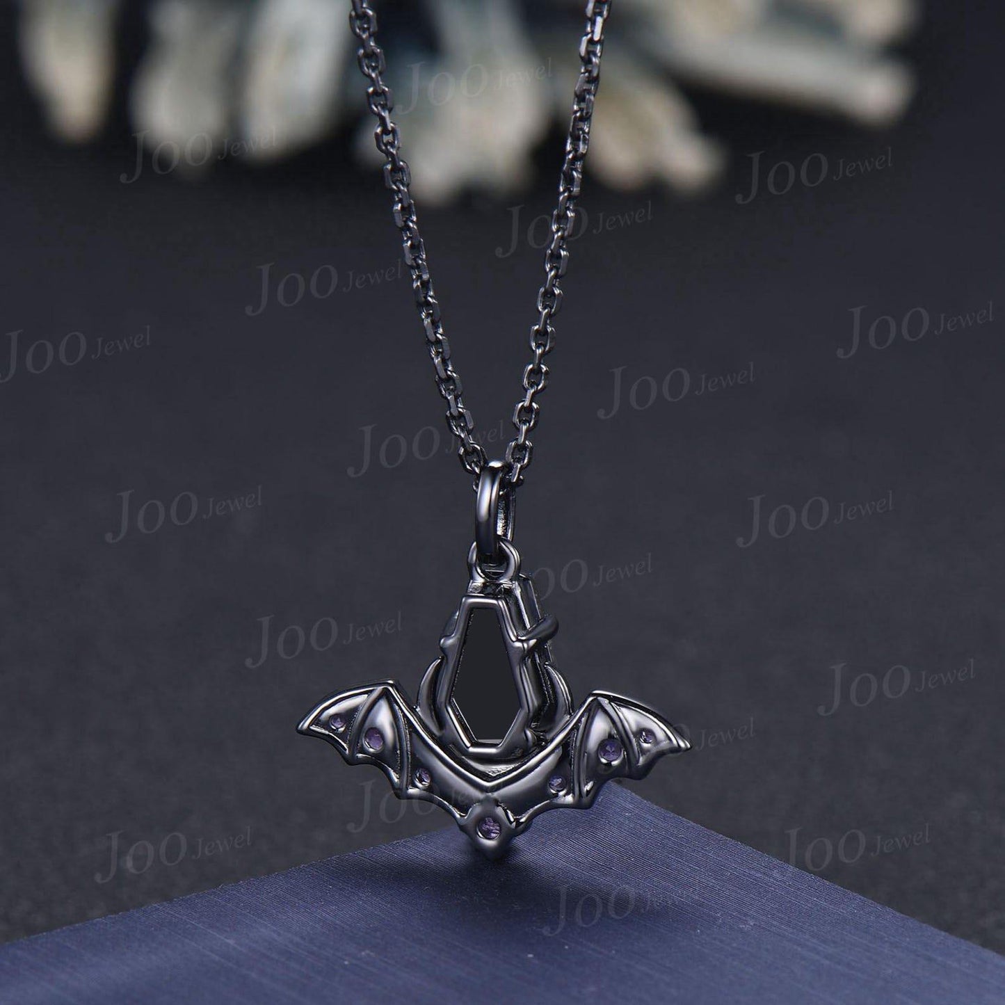 Natural Black Onyx Moon Bat Pendant Necklace Coffin Cut Natural Black Onyx Bat Wing Gothic Necklace Retro 18K Black Gold Chain for Women