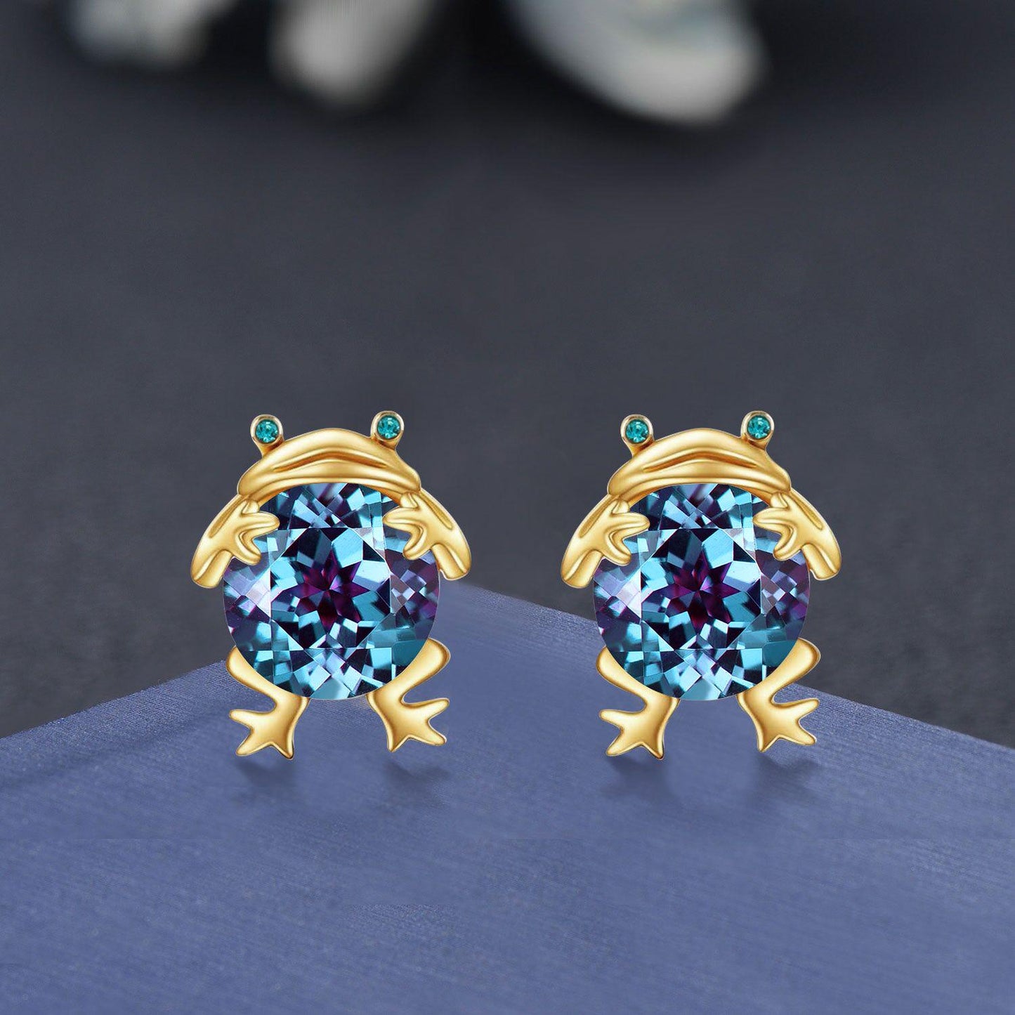 Cute Frog Earrings Round Cut Color-Change Alexandrite Earrings Minimalist Emerald Opal Frog Stud Earrings Birthday Gifts for Daughter Girl