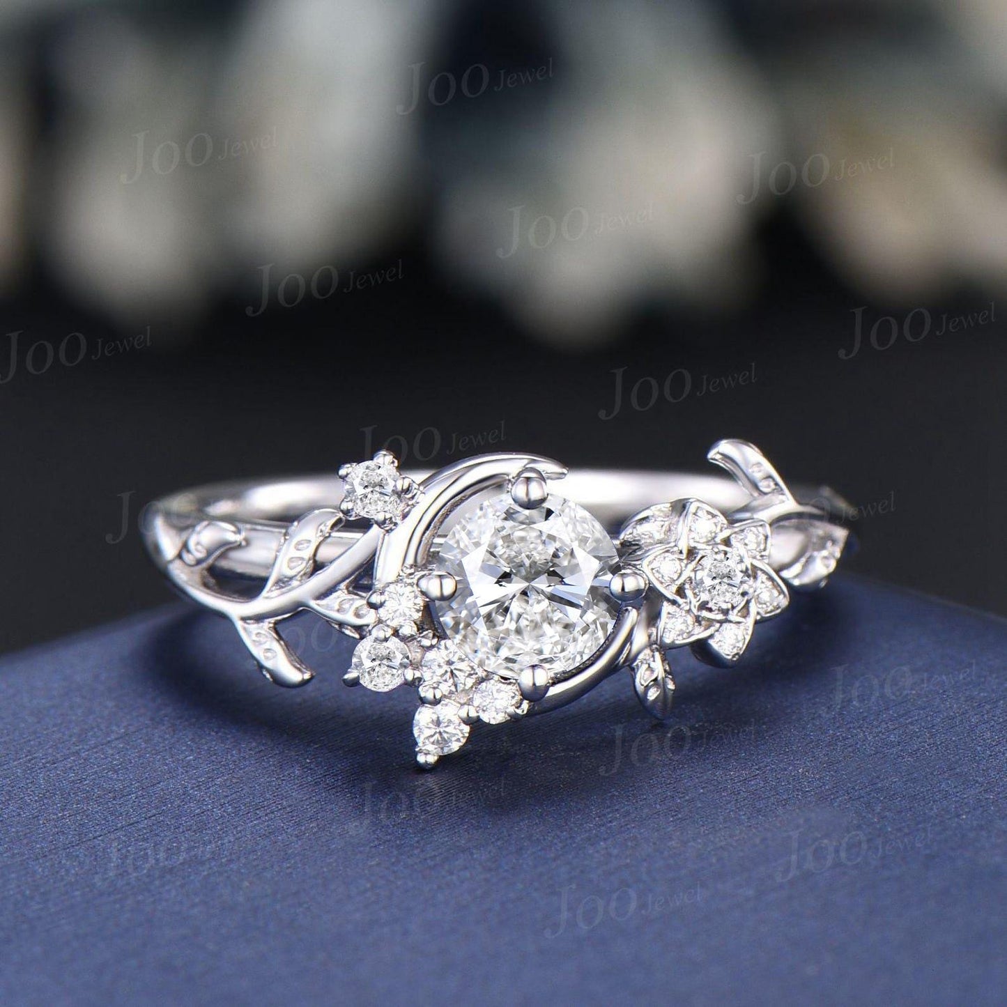 Nature Inspired Round Cut 5mm Lab Grown Diamond Ring Crescent Moon VVS D Diamond Wedding Ring Dainty Art Deco Diamond Promise Ring for Women