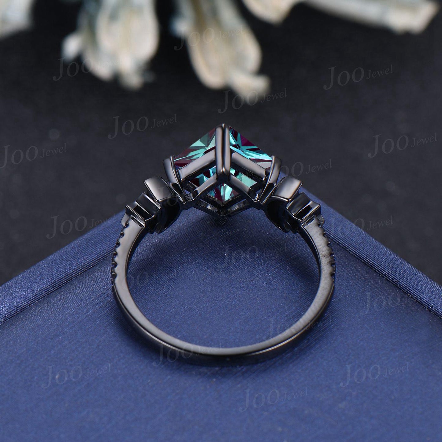 2ct Princess Cut Color-Change Alexandrite Sandstone Ring Gothic Black Gold Proposal Ring June Birthstone Ring Anniversary Gifts for Women