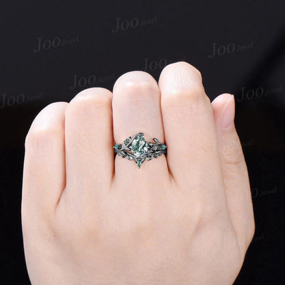 Natural Green Moss Agate Emerald Twig Vine Engagement Ring Set 1.25ct Pear Moss Agate Wedding Ring Non-Traditional Goth Black Promise Rings