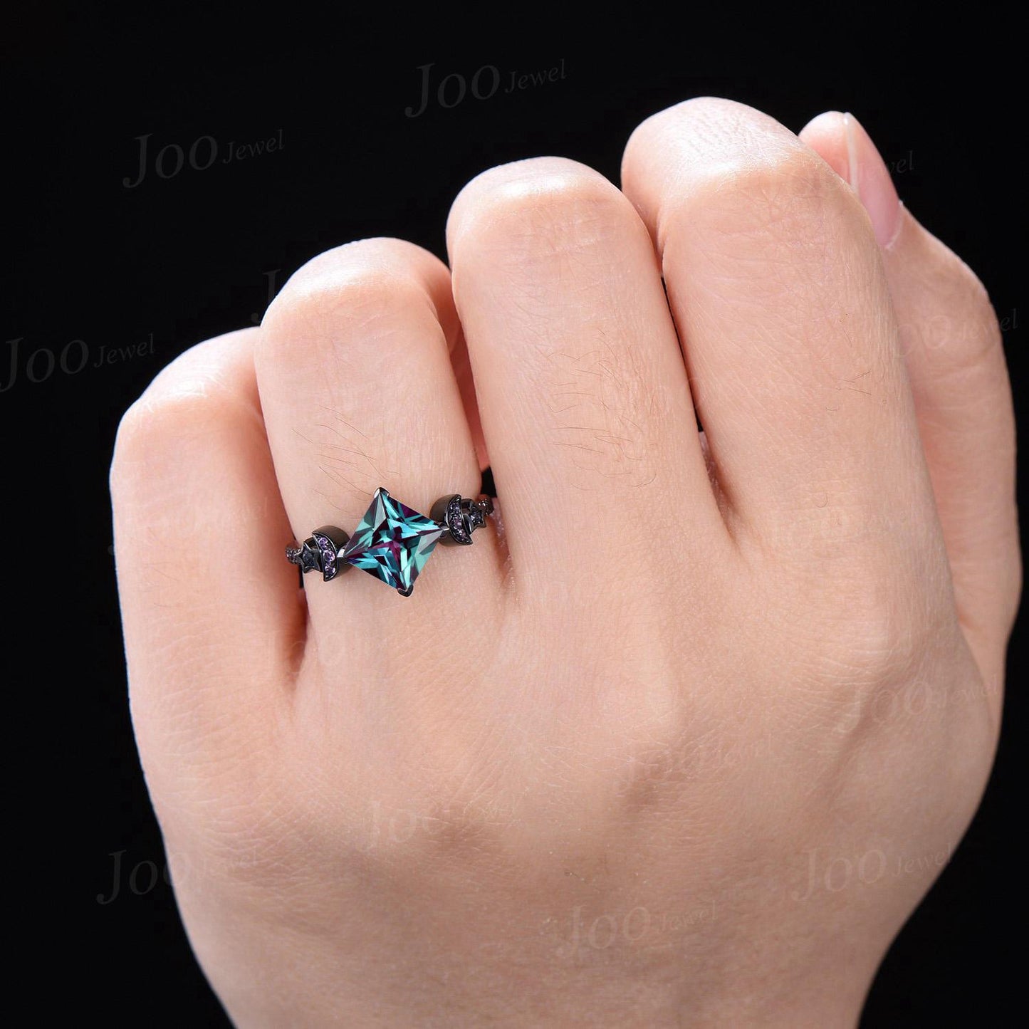 2ct Princess Cut Color-Change Alexandrite Sandstone Ring Gothic Black Gold Proposal Ring June Birthstone Ring Anniversary Gifts for Women