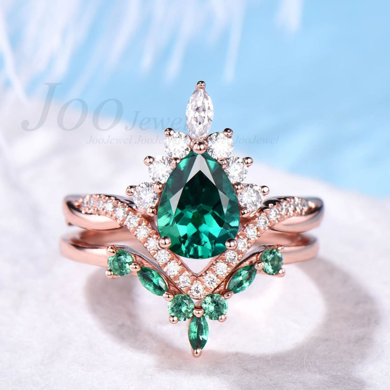 Pear shaped emerald ring for women unique vintage emerald engagement ring set halo art deco moissanite ring rose gold crown wedding ring set