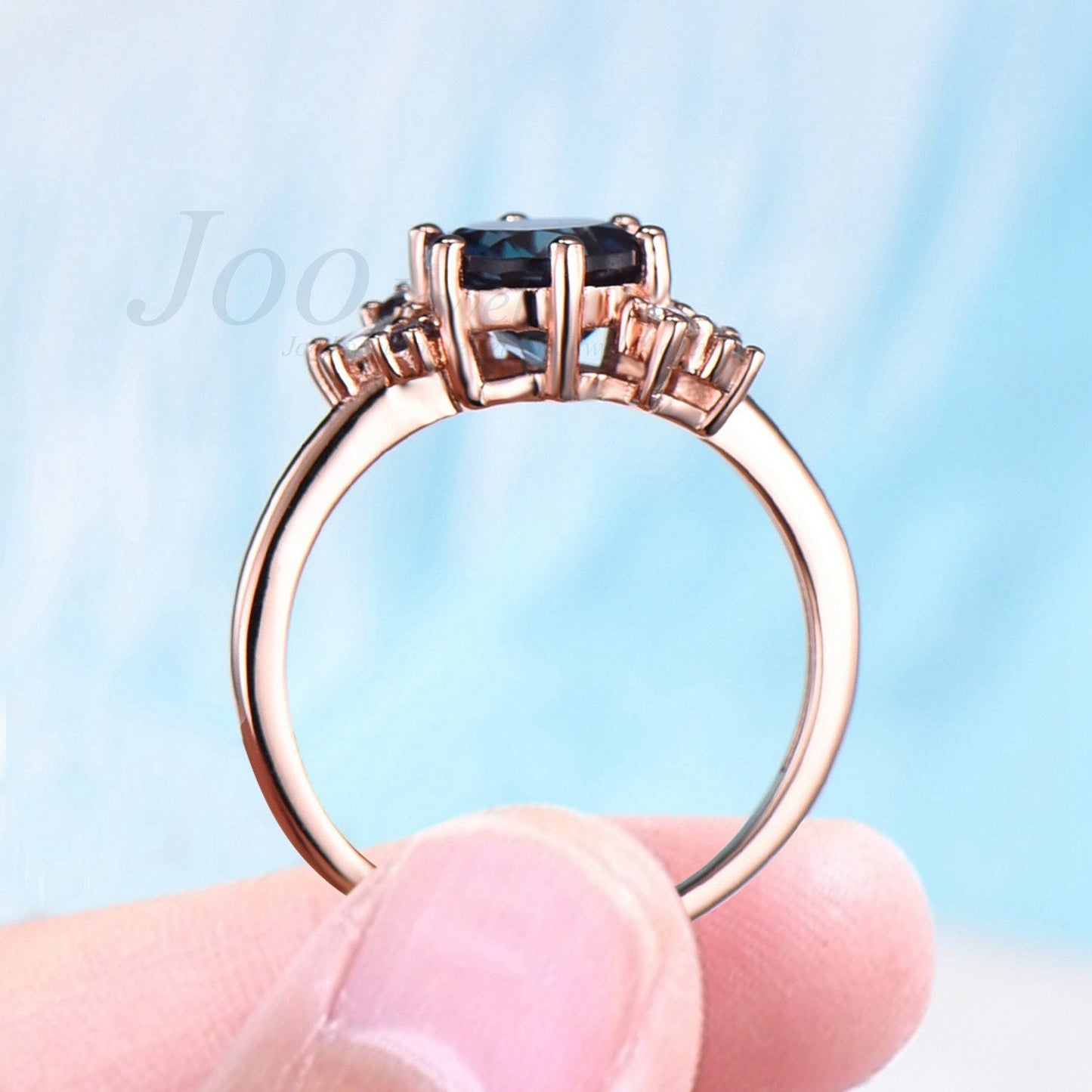 Round Alexandrite Engagement Ring Cluster Alexandrite Ring Wedding Ring Vintage Moissanite Cluster Bridal Ring Promise Ring Gift for Her
