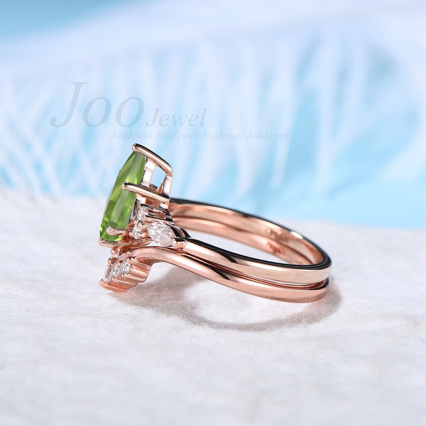 Kite Cut Natural Peridot Engagement Rings Set August Birthstone Wedding Ring Green Gemstone Curve Moissanite Wedding Band Anniversary Gift
