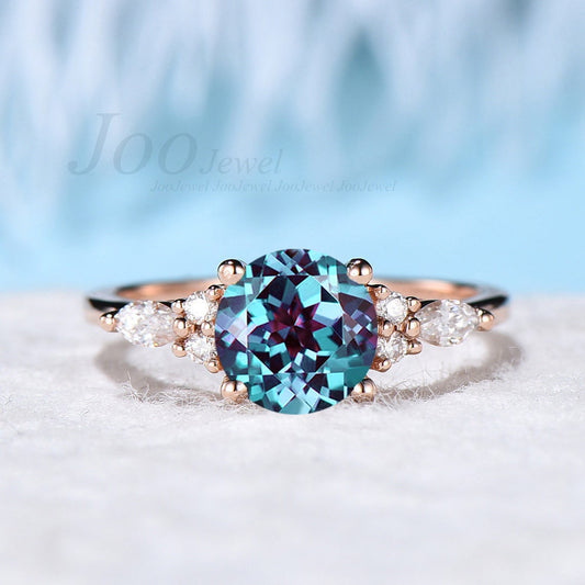 7mm Round Alexandrite Wedding Ring Vintage Color Change Gemstone Rose Gold Alexandrite Engagement Ring June Birthstone Jewelry for Women