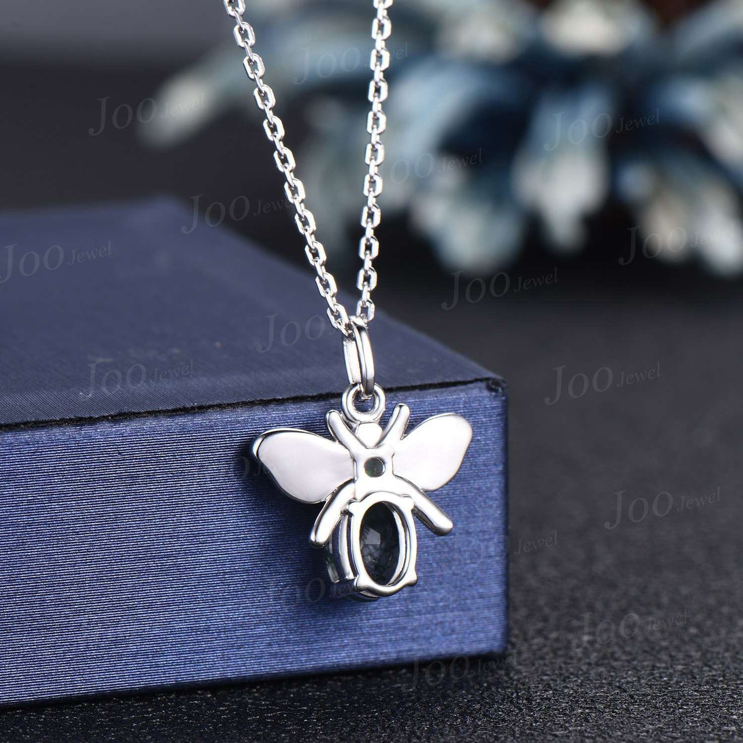 Honey bee necklace, necklace for offers woman, woman necklace silver, woman jewelry, bee jewelry, honey necklace.